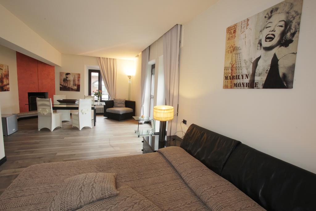 Il Castello B&B Varallo Pombia Eksteriør billede